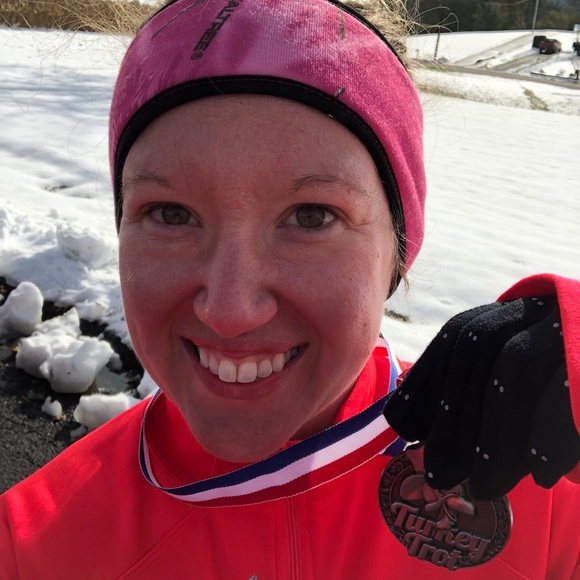 Meet your Posher, Lyndsay - Picture 1 of 1